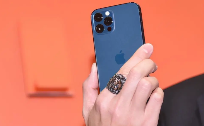 硚口苹果手机维修分享iPhone12系列重启方法教程 