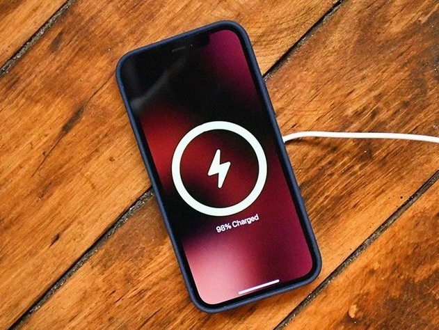 硚口苹果手机维修分享iPhone 12可以随便充电吗 